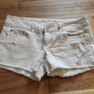 American eagle white shorts